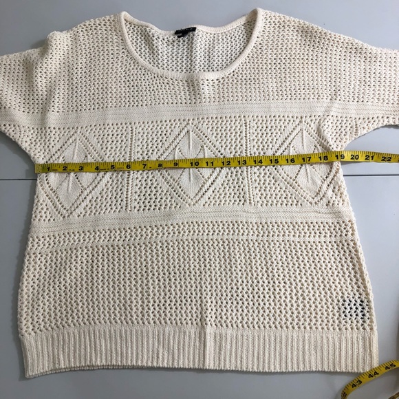 Torrid cream crochet dolman sweater size 00 (10) - Picture 12 of 12